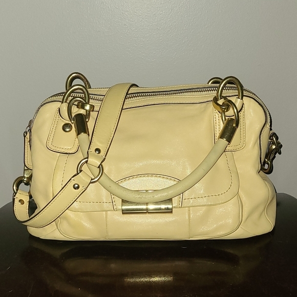 Coach Handbags - 💥SALE💥Coach Kristin Buttercup Leather Double zip Satchel/shoulder bag